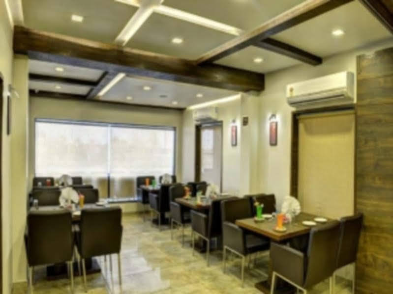 Hotel Aaram Orchard Ahmedabad Exterior photo