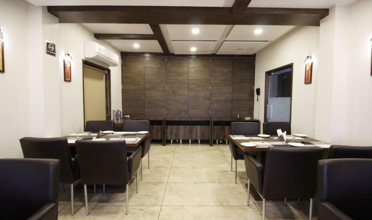 Hotel Aaram Orchard Ahmedabad Exterior photo